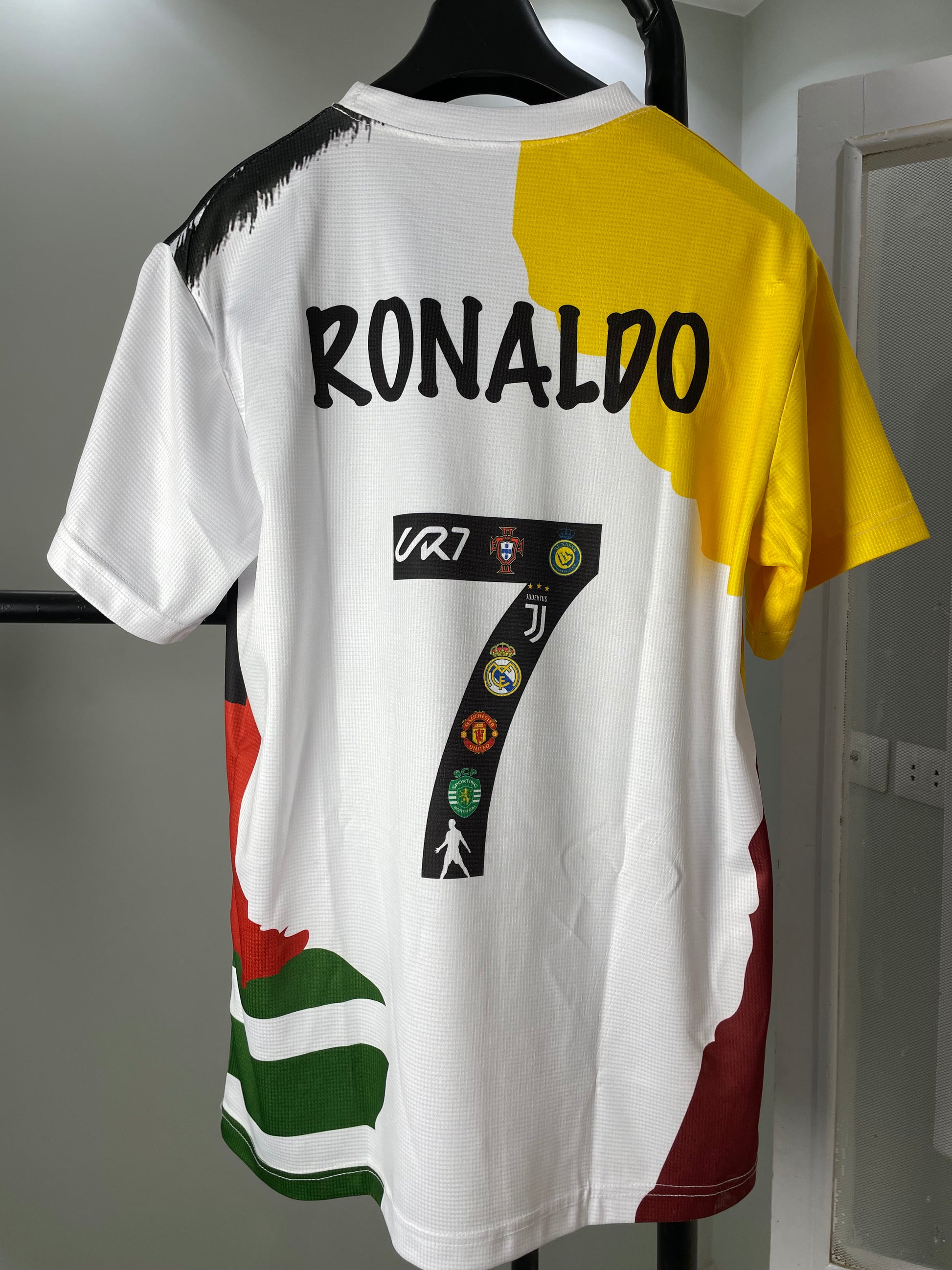 Ronaldo T-shirt - CR7 STORE