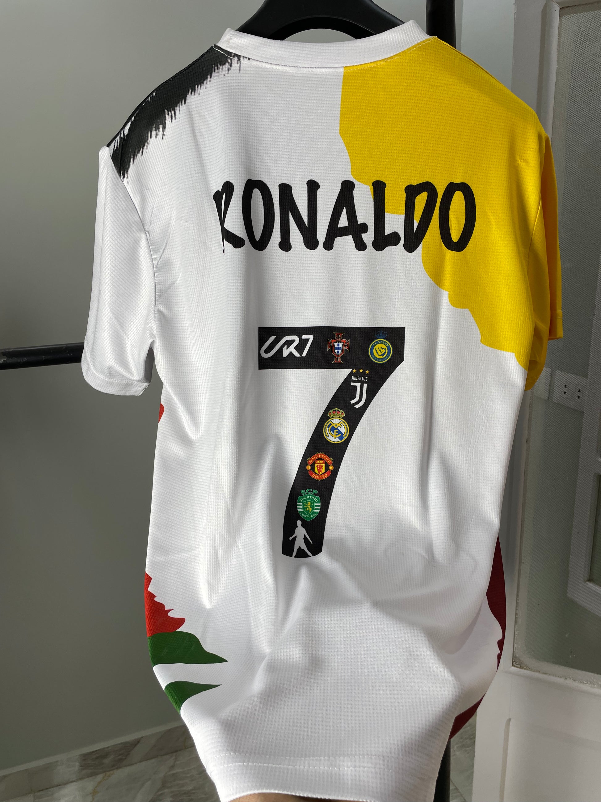 Ronaldo T-shirt - CR7 STORE